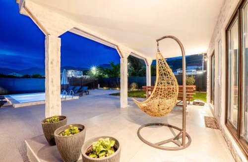 Bar Villa | Villa Ksenija with Private Pool- Peace & Privacy