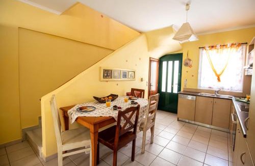Kariotai House | Villa Ladina