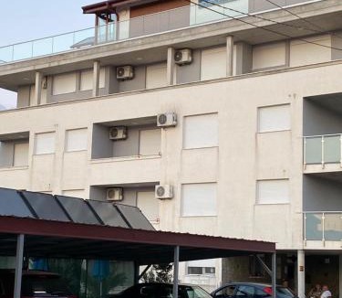 Bregvija Apartment | Villa Leona Palushaj