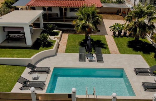 Nea Propontida Villa | Villa Liana , private Villa with pool and garden
