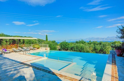 Kassiopi Villa | Villa Liontzos by Villa Plus
