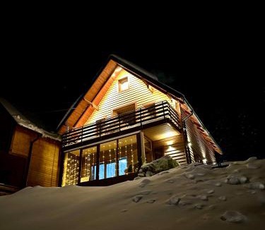 Pejë Villa | Villa Liqenat