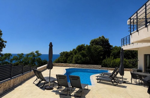 Utjeha Hladna Uvala Villa | Villa LiRa Star Bar Montenegro - Exclusive Adriatic Villa with Private Pool Starry Sky Lounge