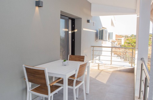Nea Potidaia Apartment | Villa Llanaj Residence 2 by Luxlikehome