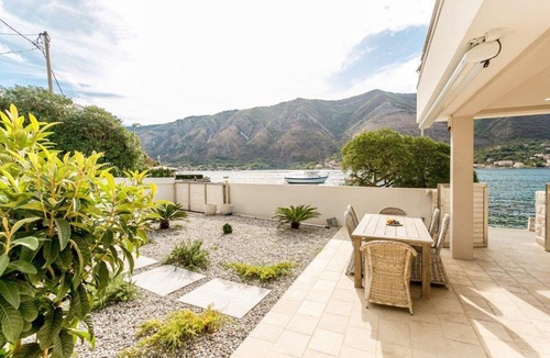 Dobrota Villa | Villa Luna- luxury villa on the beach