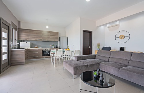 Mikro Metchi Villa | Villa MareMonte with private swimming pool , tennis , soccer , basketball courts