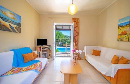 Agios Stefanos Villa | Villa Marias Beach House by Villa Plus