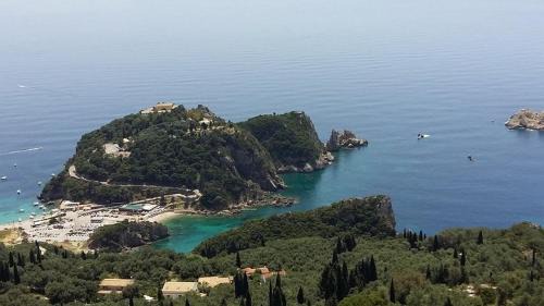 Lakones Villa | Villa Markezinis