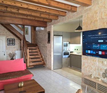 Chalikounas Villa | Villa Maxim with Private Pool & Tennis Court