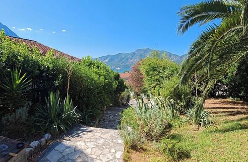 Orahovac House | Villa Meditation: Private Bay of Kotor Villa, Sea View & Walk to Beach