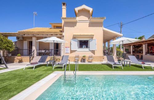 Kritika Villa | Villa Michael