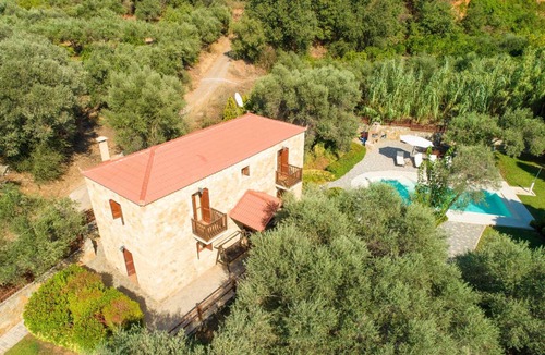 Kolymbari Villa | Villa Miguela: Large Private Pool, A/C, WiFi, Eco-Friendly - 2303