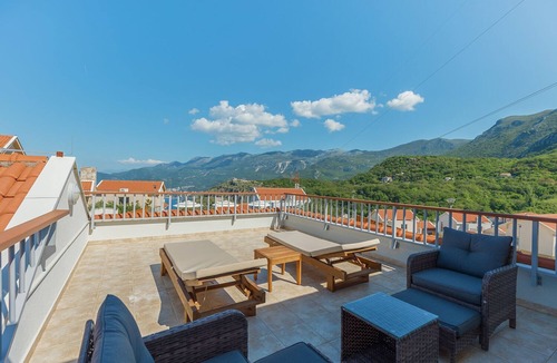Sveti Stefan Villa | Villa Mihajlo - Three Bedroom Villa, Sleeps 6