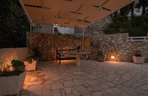 Perama Villa | Villa Mikalef
