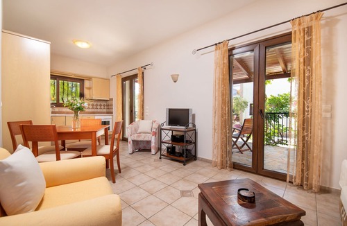 Neromilos Villa | Villa Mimosa - Olive Tree Villas