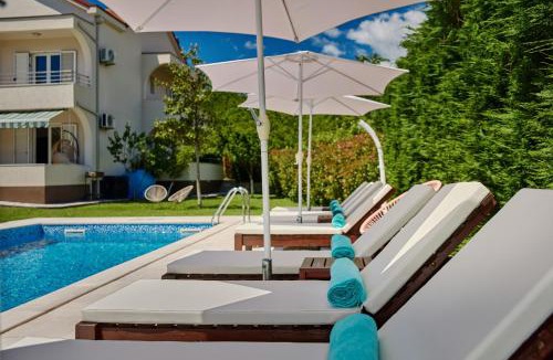 Podi Villa | Villa MontAnja