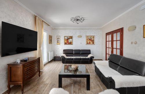 Podi Villa | Villa MontAnja