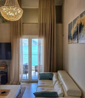 Donji Morinj Villa | Villa Morion with Sauna and Pool