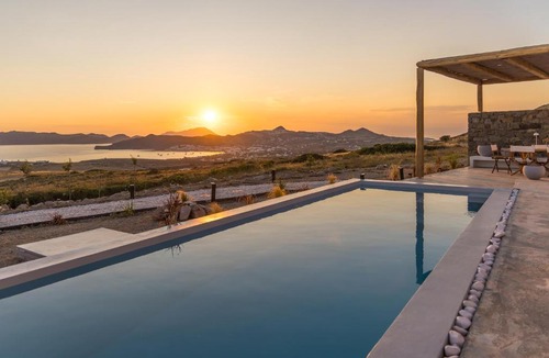 Milos Villa | Villa Nabia by Milos Concierge