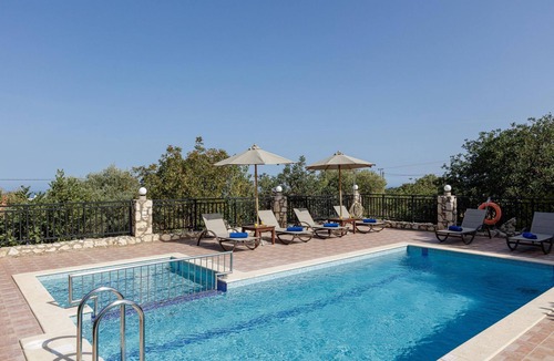 Xiro Chorio Villa | Villa Nefeli with private pool