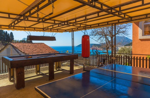 Sutomore Apartment | Villa Nena - Spacious Apartment in Peaceful Location