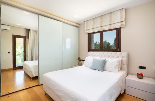 Corfu Town Villa | Villa Nera Corfu