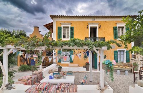 Neromilos House | Villa Ochre - Rustic Retreat