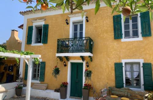 Neromilos House | Villa Ochre - Rustic Retreat