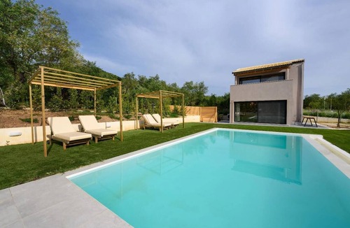 Dafnata Villa | Villa Oliva - Two Bedroom Villa, Sleeps 4