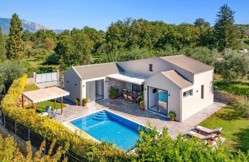 Limni Villa | Villa Oras Corfu Tomas by Villa Plus