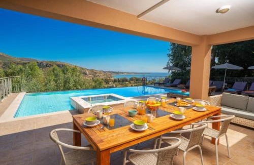 Kateleios Villa | Villa Orchidea by Villa Plus