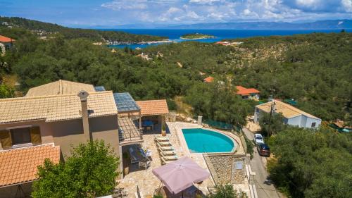 Katsimatika Villa | Villa Ozias a modern,spacious, swimmig pool villa.