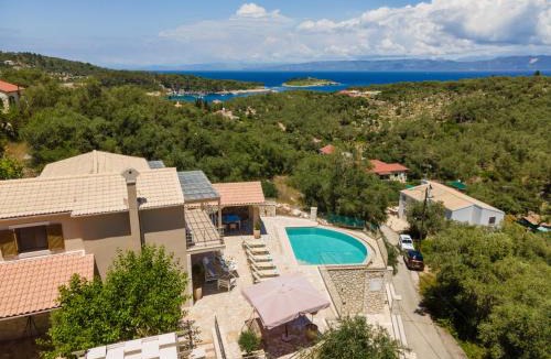Katsimatika Villa | Villa Ozias a modern,spacious, swimmig pool villa.