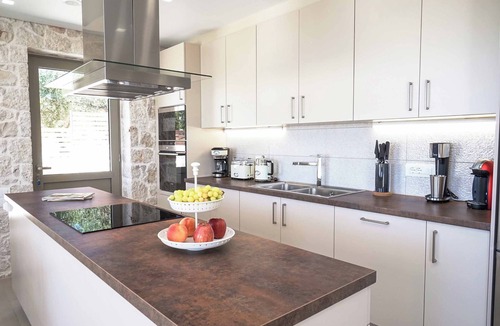 Leivathos Villa | Villa Pangea Kalli - Two Bedroom Villa, Sleeps 4