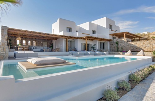 Kalafatis Villa | Villa Paradise 2/Pool/4+1bdrms/5baths/10guests/outdoor dining/parking/garden/BBQ