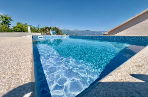 Radovici House | Villa Paula