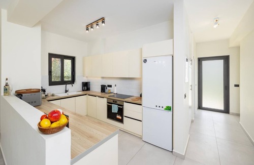 Mousata Villa | Villa Petra - Two Bedroom Villa, Sleeps 4
