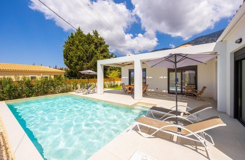 Mousata Villa | Villa Petra - Two Bedroom Villa, Sleeps 4