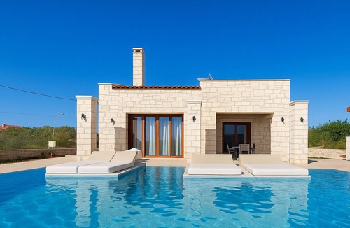 Asteri Villa | Villa Petradi with private pool