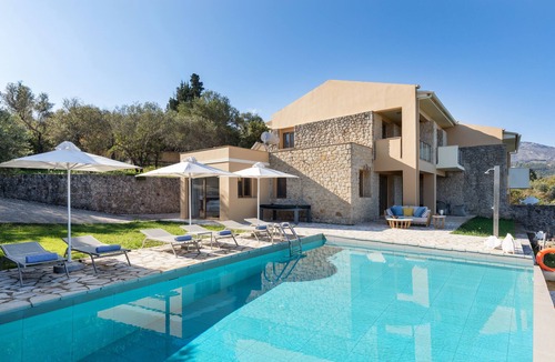 Petaleia Villa | Villa Pietra Gialla by Rodostamo Collection