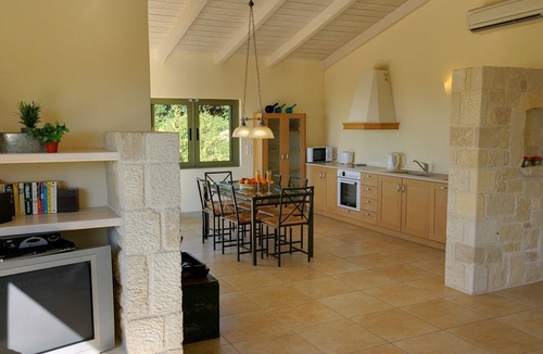 Karavados Villa | Villa 'Porfyra Ideales Resort' with Sea View, Wi-Fi and Air Conditioning