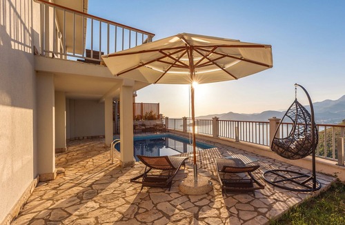 Sveti Stefan Villa | Villa Ramo - Three Bedroom Villa, Sleeps 6
