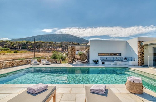 Paros House | Villa Raphael - Luxury and Serenity in Paros