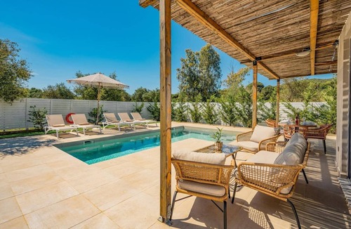 Vasilikos Villa | Villa Romas 3 by Villa Plus