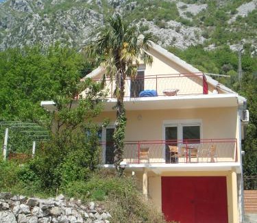 Donji Morinj House | Villa Rosa