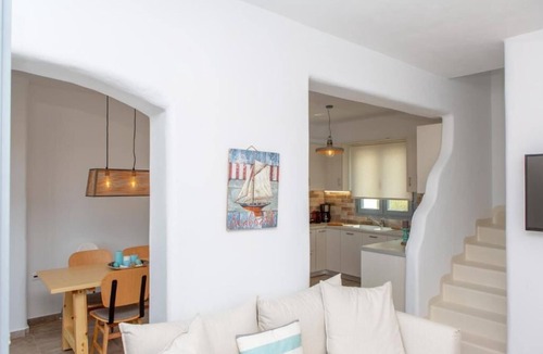 Maragas House | Villa Rosa with Private Swimming Pool - Salinus Villas