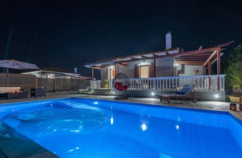 Neromilos Villa | Villa Rose with private pool