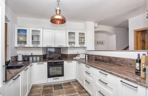 Tivat Villa | Villa Ruza, Donja Lastva. Seafront House.