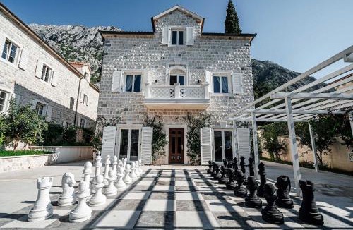 Ljuta Villa | Villa Shah Complex