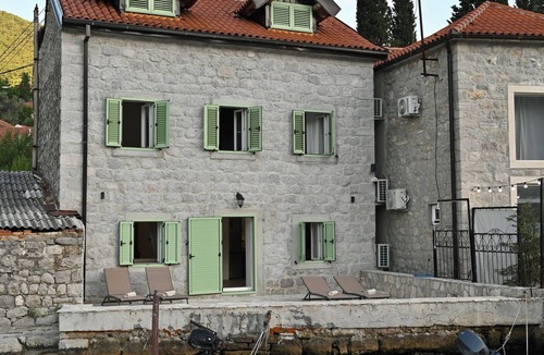 Lepetane Villa | Villa Sirena – Waterfront Escape